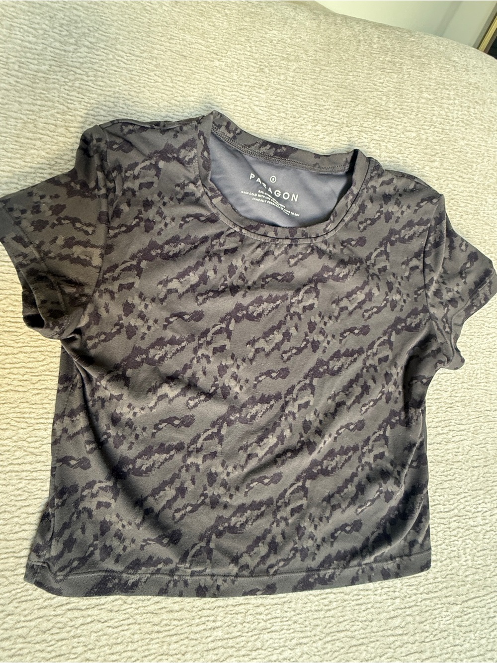 PARAGON RecStretch Short Sleeve Crop in Rogue, Size S